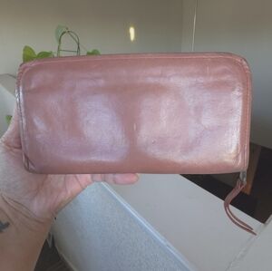 Hobo Darkish Pink Leather Wallet